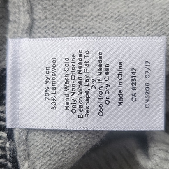 Talbots Gray Black Fair Isle Ruffle Sweater L Lambswool Nordic Cozy - Picture 12 of 13